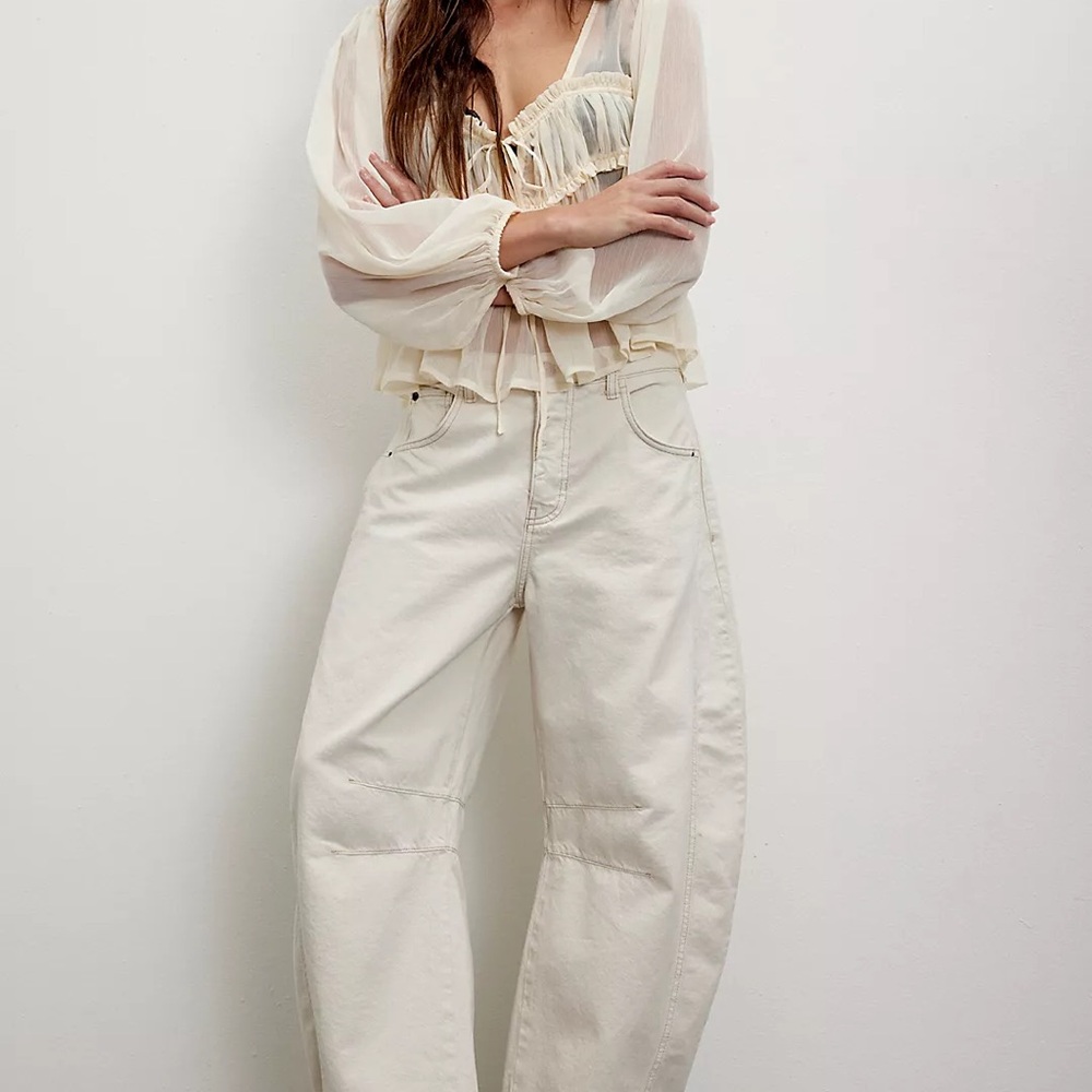 We The Free Good Luck Mid-Rise (Milk) Barrel Jeans (sz24)